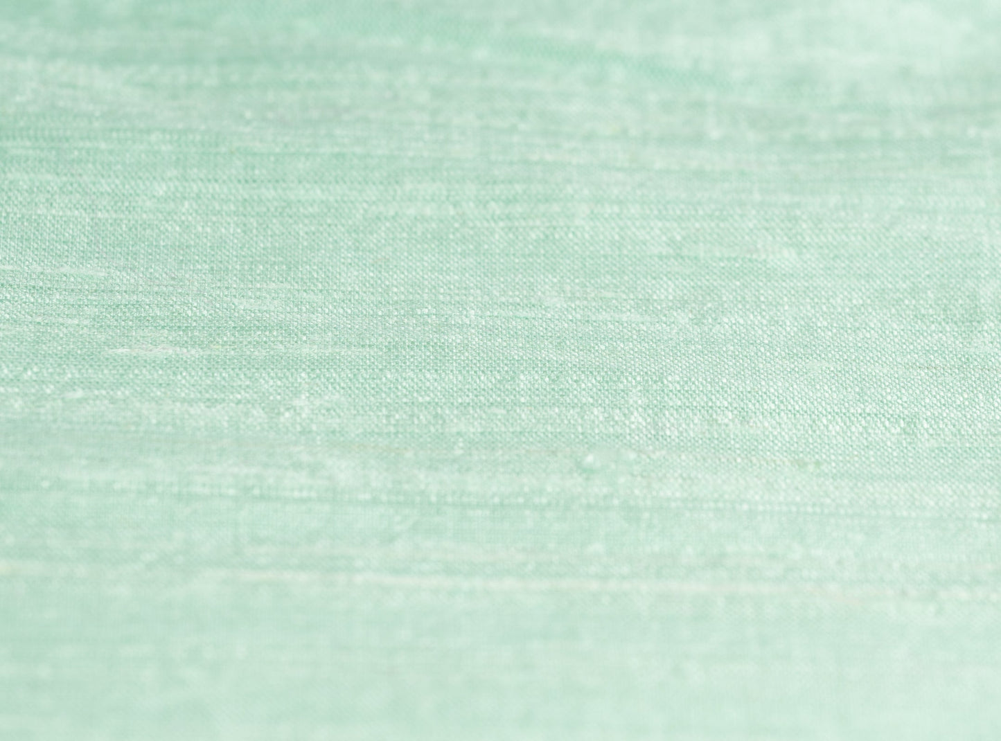 MIST GREEN